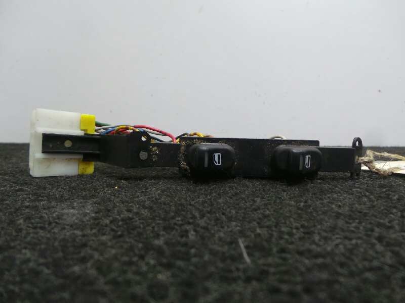 Recambio de mando elevalunas delantero derecho para nissan primera berl./familiar (p10/w10) 2.0 16v cat referencia OEM IAM   2.B