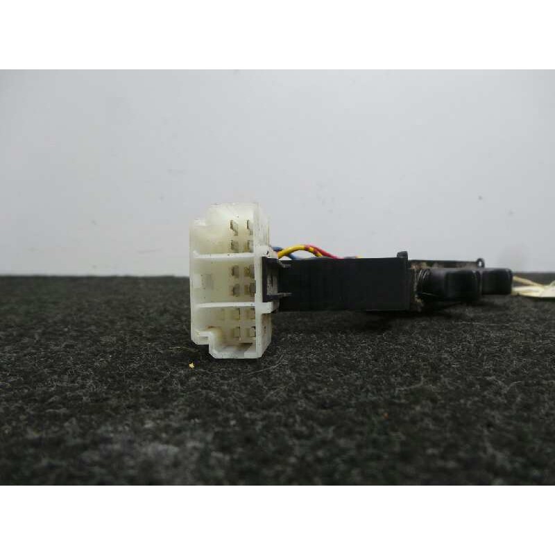 Recambio de mando elevalunas delantero derecho para nissan primera berl./familiar (p10/w10) 2.0 16v cat referencia OEM IAM   2.B