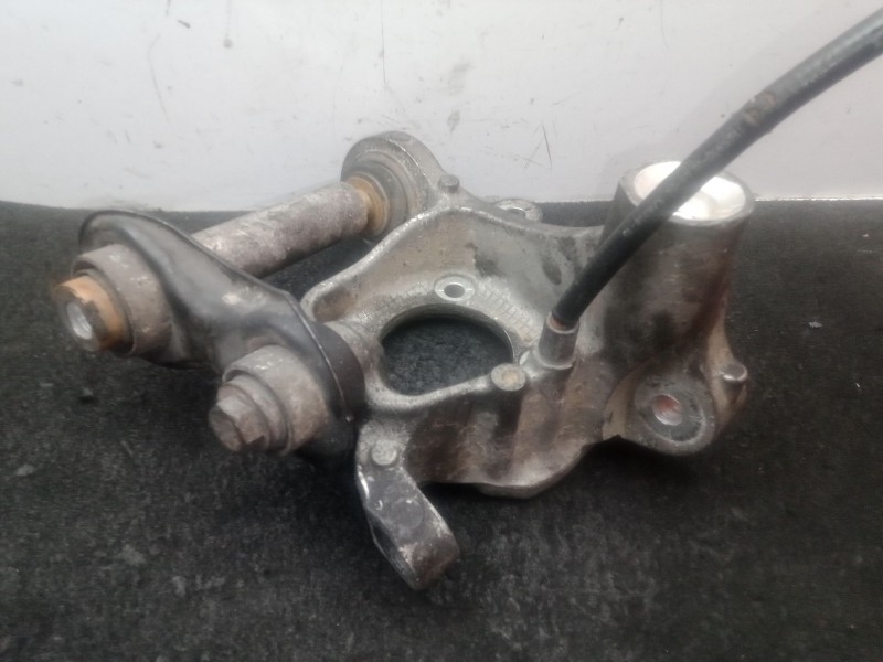 Recambio de mangueta trasera derecha para bmw serie 7 (e65/e66) 3.0 turbodiesel cat referencia OEM IAM . ALUMINIO 