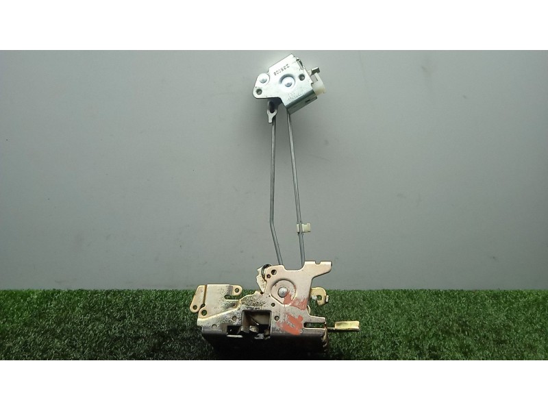 Recambio de cerradura puerta delantera derecha para mercedes-benz atego 1321 ls 4x2 referencia OEM IAM SIN REFERENCIA  