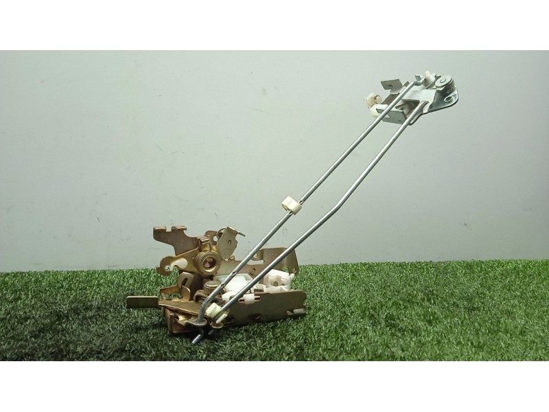 Recambio de cerradura puerta delantera derecha para mercedes-benz atego 1321 ls 4x2 referencia OEM IAM SIN REFERENCIA  