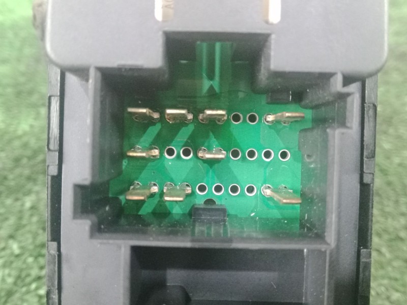 Recambio de mando elevalunas delantero derecho para mercedes-benz atego 1321 ls 4x2 referencia OEM IAM A0055451713 7.PINES 