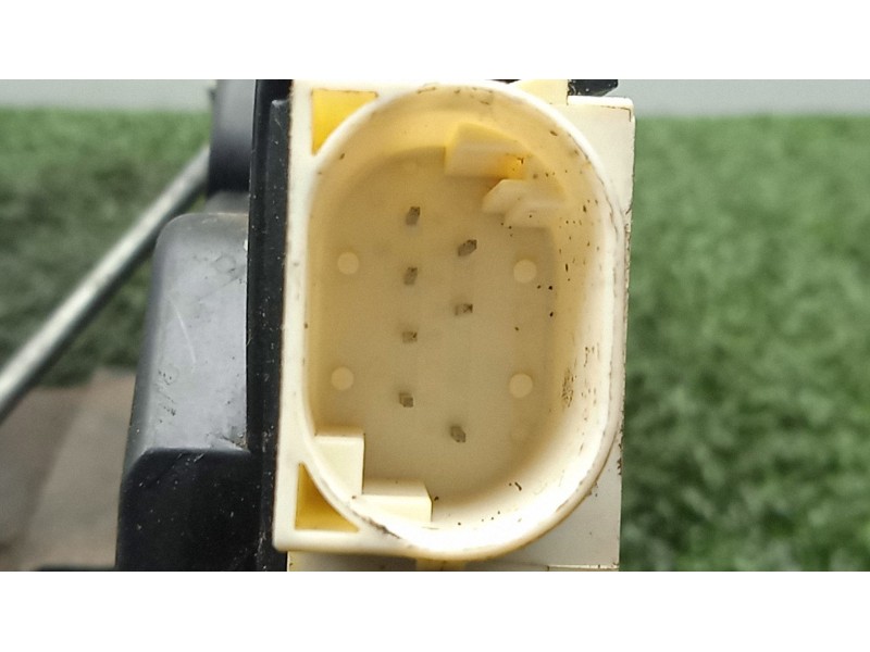 Recambio de cerradura puerta trasera derecha para rover 75 (rj) 2.0 cdti referencia OEM IAM SIN REFERENCIA 7.PINES 