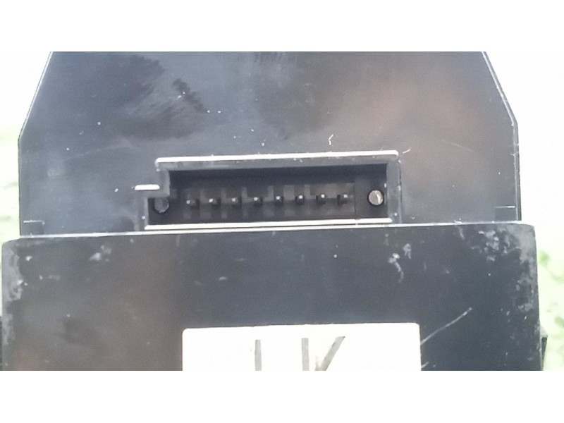 Recambio de mando elevalunas delantero izquierdo para rover 75 (rj) 2.0 cdti referencia OEM IAM YUD100711PUY 4.PINES 