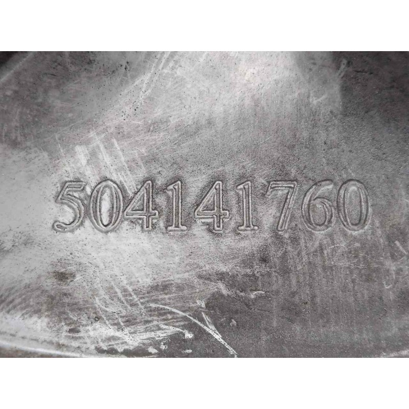 Recambio de tapacubos para iveco daily furgón 2.3 diesel referencia OEM IAM 504141760  