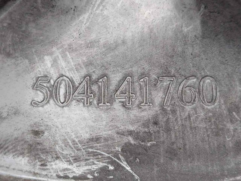 Recambio de tapacubos para iveco daily furgón 2.3 diesel referencia OEM IAM 504141760  