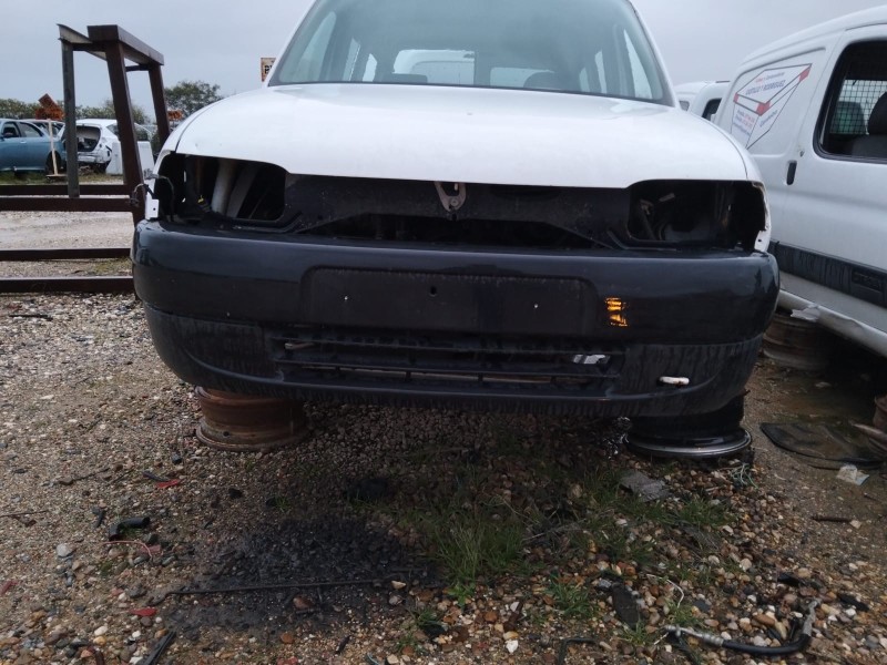 Recambio de paragolpes delantero para citroën berlingo 1.9 d referencia OEM IAM   