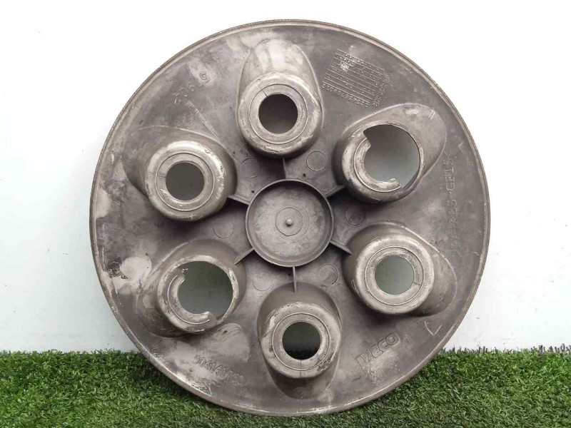 Recambio de tapacubos para iveco daily furgón 2.3 diesel referencia OEM IAM 504141760  