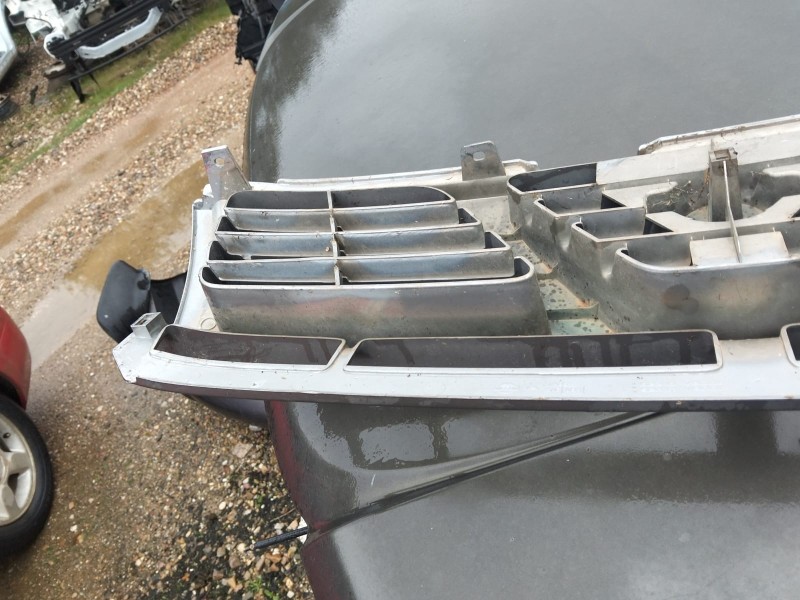 Recambio de rejilla delantera para nissan patrol gr (y61) 2.8 turbodiesel cat referencia OEM IAM   