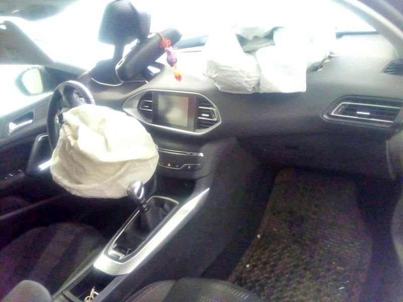 peugeot 308 ii (lb_, lp_, lw_, lh_, l3_) del año 2015