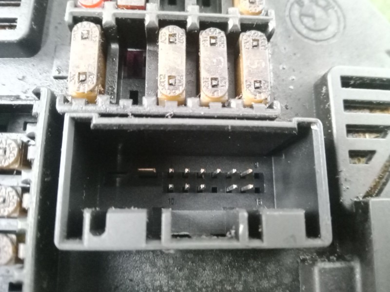 Recambio de caja reles / fusibles para bmw 7 (f01, f02, f03, f04) 730 d referencia OEM IAM 926492401  