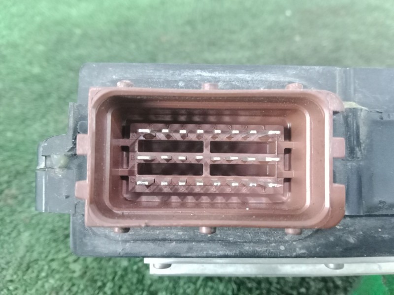 Recambio de centralita motor uce para iveco eurocargo 100e18 e5 referencia OEM IAM 504300982 - 0288630  