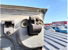 Recambio de cerradura puerta trasera derecha para renault master ii furgoneta (fd) 2.5 dci 120 referencia OEM IAM   