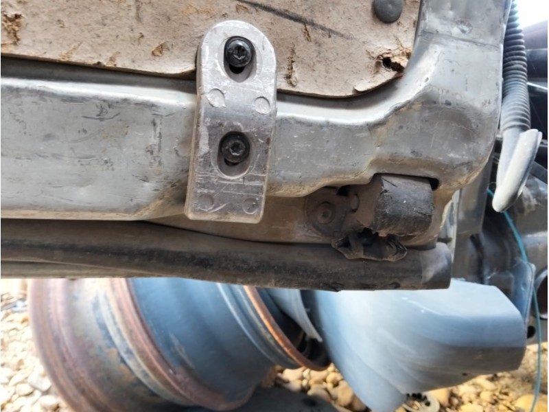 Recambio de cerradura puerta trasera derecha para renault master ii furgoneta (fd) 2.5 dci 120 referencia OEM IAM   