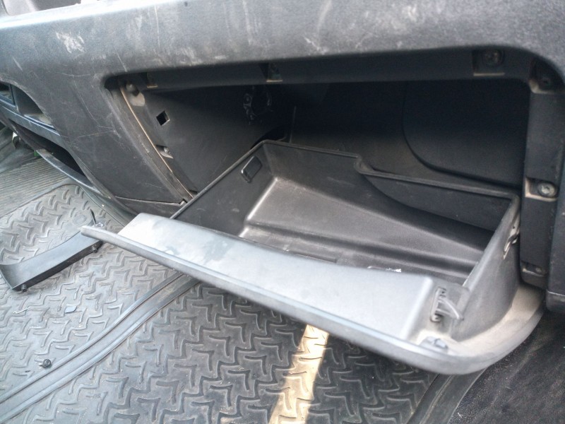 Recambio de guantera para iveco daily vi furgoneta 33s14, 35s14, 35c14 referencia OEM IAM   