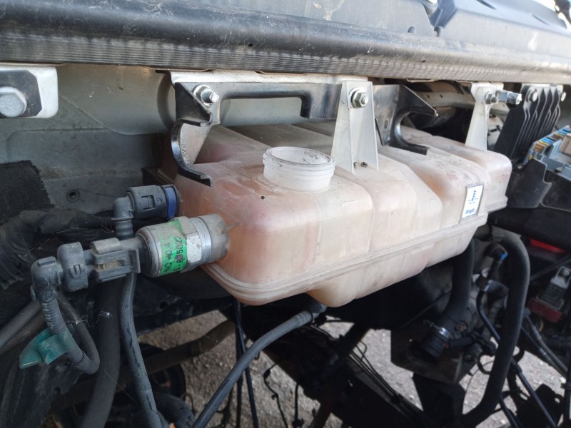 Recambio de deposito expansion para iveco daily vi furgoneta 33s14, 35s14, 35c14 referencia OEM IAM   