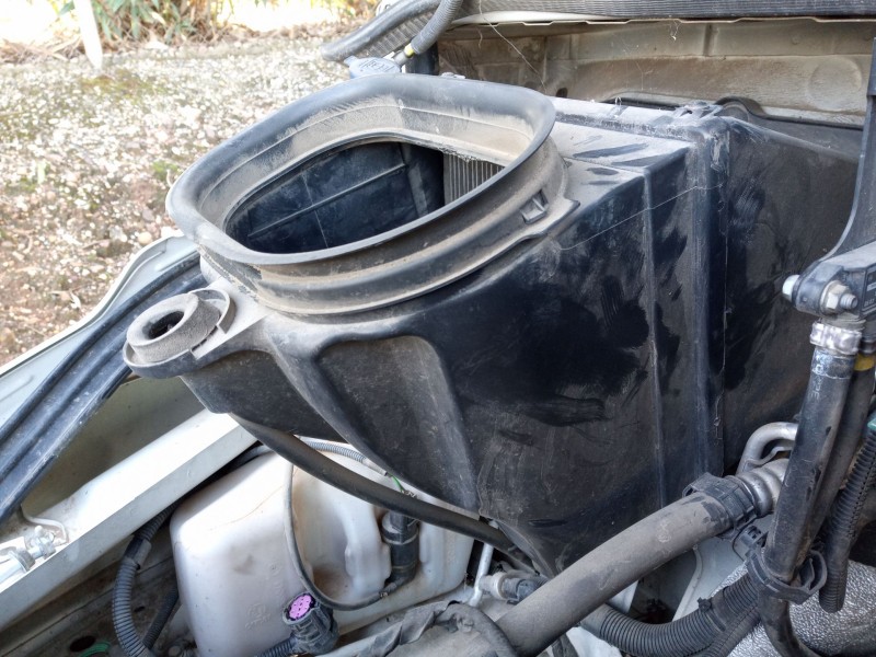 Recambio de soporte filtro aceite para iveco daily vi furgoneta 33s14, 35s14, 35c14 referencia OEM IAM   