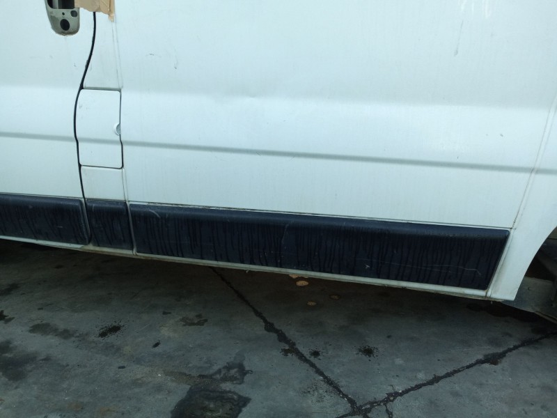 Recambio de molduras traseras para renault trafic ii furgoneta (fl) 2.0 dci 115 (fl01, fl0u) referencia OEM IAM   