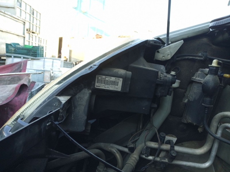Recambio de faro derecho para renault trafic ii furgoneta (fl) 2.0 dci 115 (fl01, fl0u) referencia OEM IAM   
