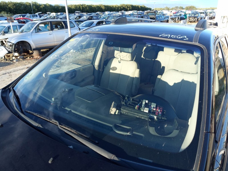 Recambio de parabrisas para kia carnival / grand carnival iii (vq) 2.9 crdi referencia OEM IAM   