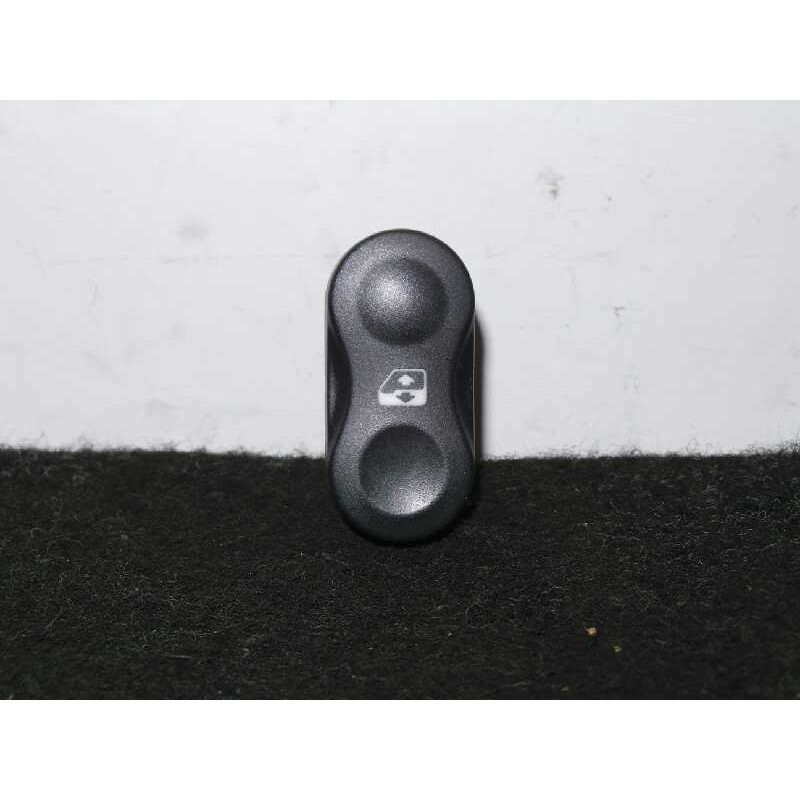 Recambio de mando elevalunas delantero derecho para dacia logan express 1.5 dci diesel cat referencia OEM IAM 602227 1.BOTON 5.P