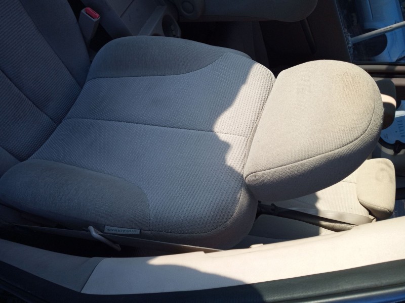 Recambio de asiento delantero izquierdo para kia carnival / grand carnival iii (vq) 2.9 crdi referencia OEM IAM   