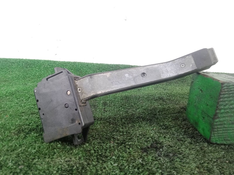 Recambio de mando intermitentes para iveco eurocargo 100e18 e5 referencia OEM IAM B883 5.PINES CLAXON