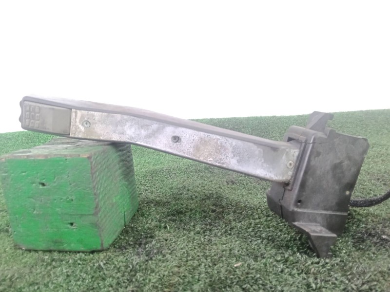 Recambio de mando limpia para iveco eurocargo 100e18 e5 referencia OEM IAM B883 - 15H6 2.CONECTORES 