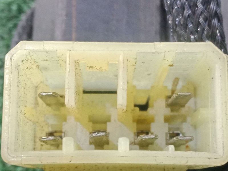 Recambio de mando limpia para iveco eurocargo 100e18 e5 referencia OEM IAM B883 - 15H6 2.CONECTORES 