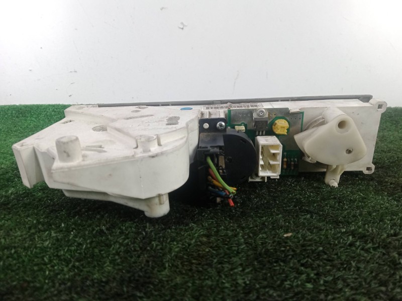 Recambio de mando calefaccion / aire acondicionado para iveco eurocargo 100e18 e5 referencia OEM IAM 036757R 2.CONECTORES VALEO