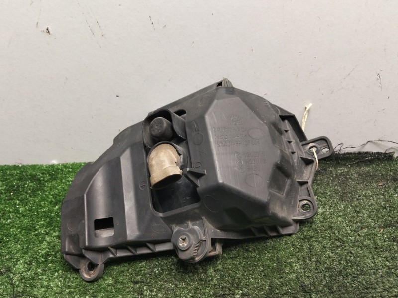 Recambio de faro antiniebla izquierdo para hyundai sonata v (nf) 2.0 crdi referencia OEM IAM  H27 