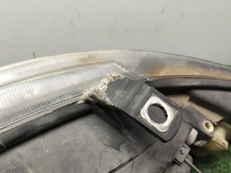 Recambio de faro derecho para seat toledo ii (1m2) 1.9 tdi referencia OEM IAM   