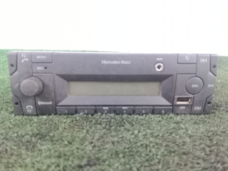 Recambio de sistema audio / radio cd para mercedes-benz atego 1321 ls 4x2 referencia OEM IAM A0014460762 - 7620002029  BOSCH