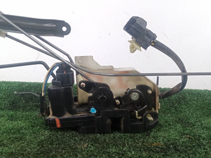 Recambio de cerradura puerta delantera izquierda para hyundai getz (tb) 1.1 referencia OEM IAM SIN REFERENCIA 2.CONECTORES 
