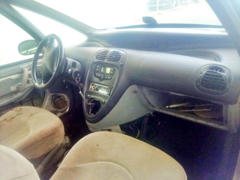 citroën xsara picasso (n68) del año 2011