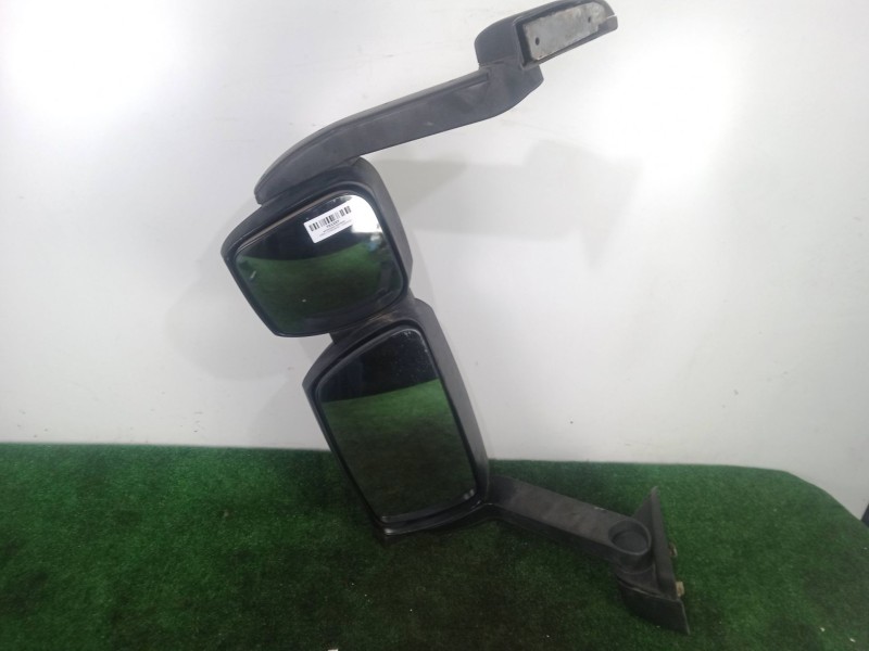 Recambio de retrovisor izquierdo para iveco eurocargo 100e18 e5 referencia OEM IAM  MANUAL - DOBLE NEGRO