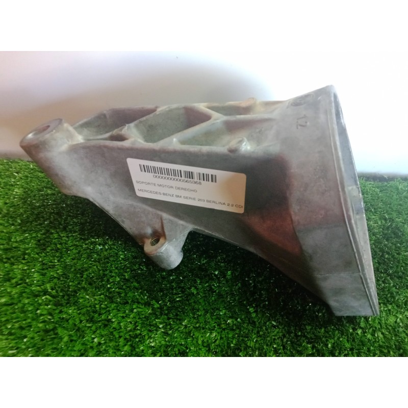Recambio de soporte motor derecho para mercedes-benz clase c (w203) berlina 2.2 cdi cat referencia OEM IAM A6112230704  