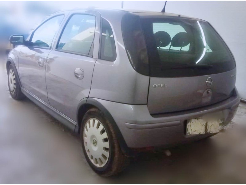 opel corsa c (x01) del año 2006