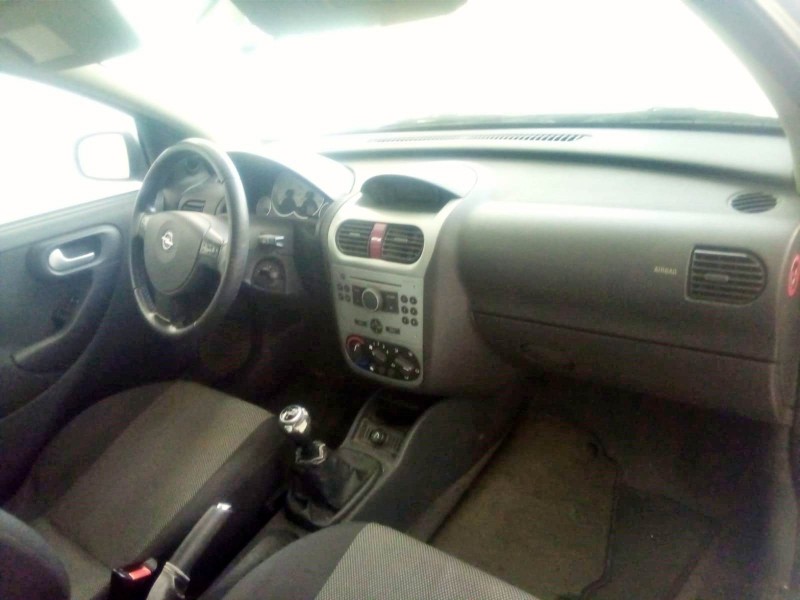 opel corsa c (x01) del año 2006