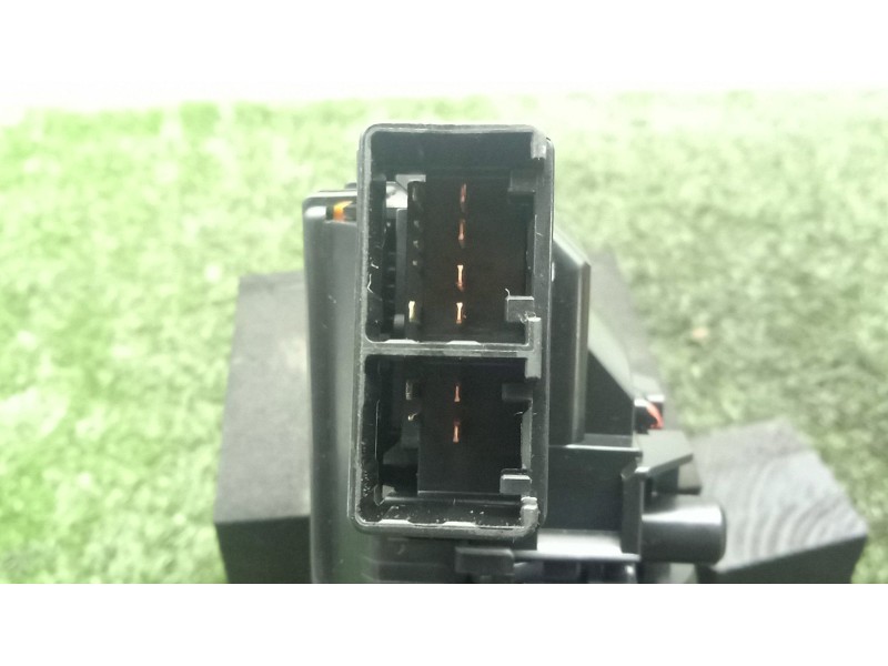 Recambio de mando limpia para toyota auris (_e15_) 1.4 d-4d (nde150_) referencia OEM IAM 02410 - 17F243 - G30  