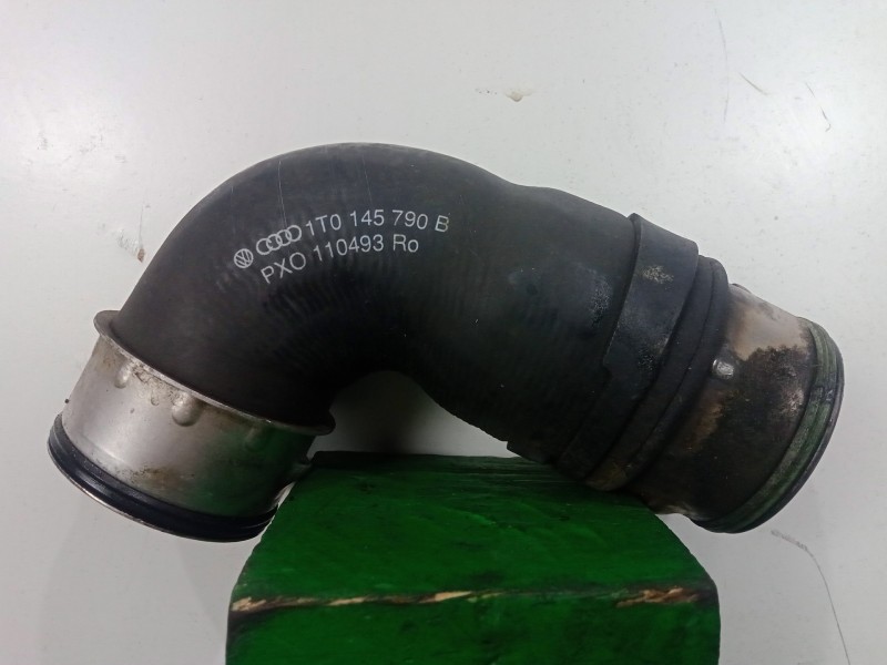 Recambio de tubo presion turbocompresor para seat leon (1p1) 1.9 tdi referencia OEM IAM 1T0145790B FLEXIBLE 