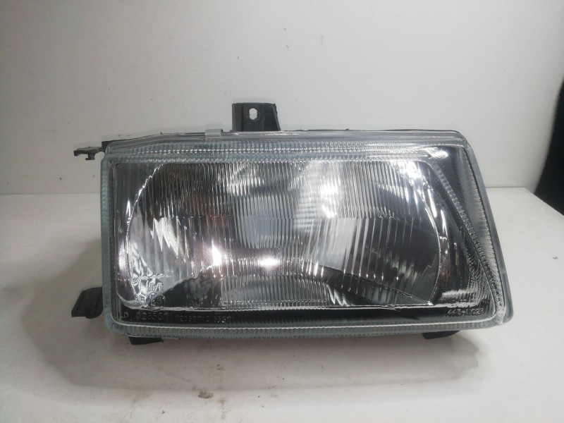Recambio de faro derecho para seat ibiza ii (6k1) 1.9 td referencia OEM IAM 0255671  