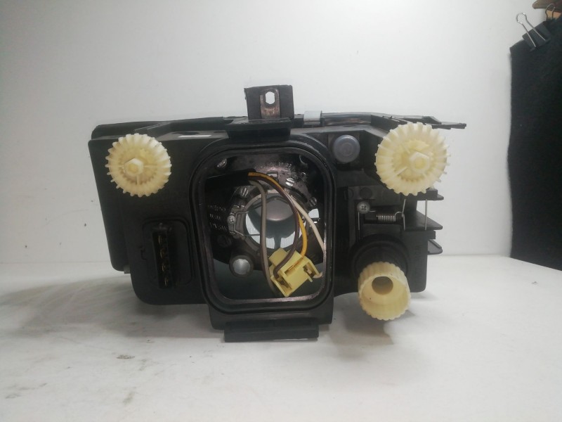 Recambio de faro derecho para seat ibiza ii (6k1) 1.9 td referencia OEM IAM 0255671  