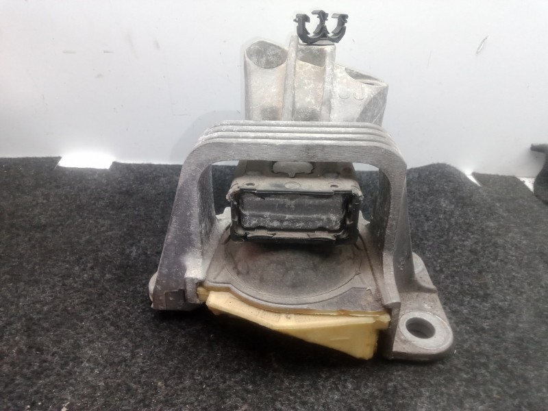 Recambio de soporte motor derecho para renault scenic iii 1.5 dci diesel fap referencia OEM IAM 326D22K-26018  