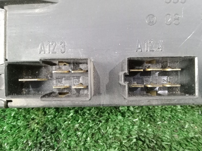 Recambio de caja reles / fusibles para volkswagen lt caja abierta (mod. 1997) 2.8 tdi referencia OEM IAM 0005400950  