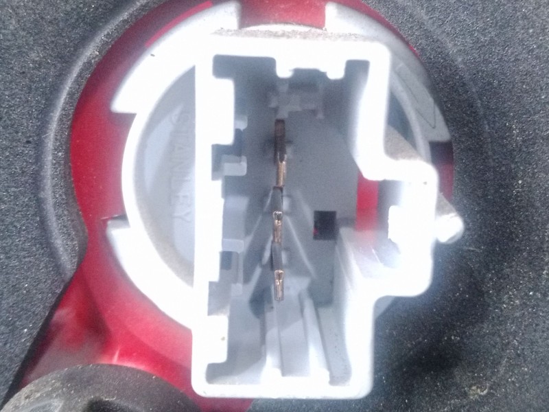 Recambio de piloto trasero izquierdo para mazda 2 (dy) 1.4 referencia OEM IAM 2SD96483401 EXTERIOR 