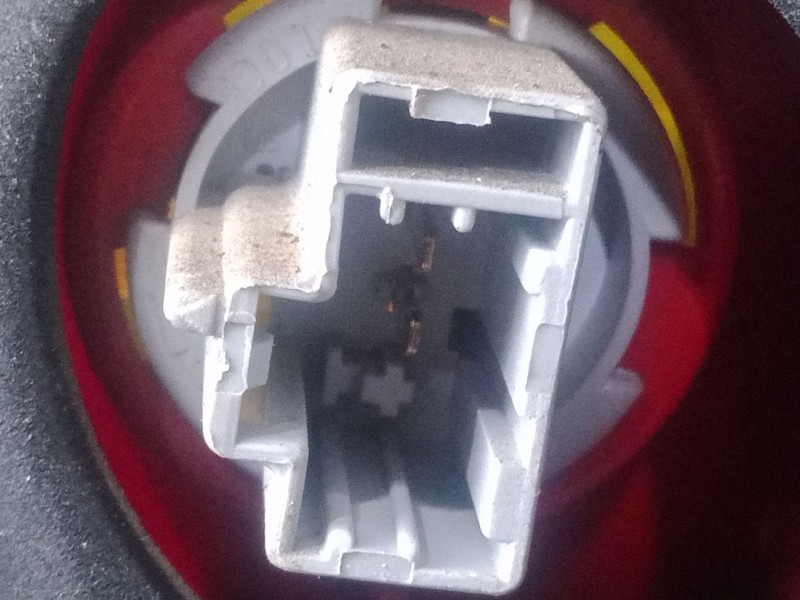 Recambio de piloto trasero izquierdo para mazda 2 (dy) 1.4 referencia OEM IAM 2SD96483401 EXTERIOR 