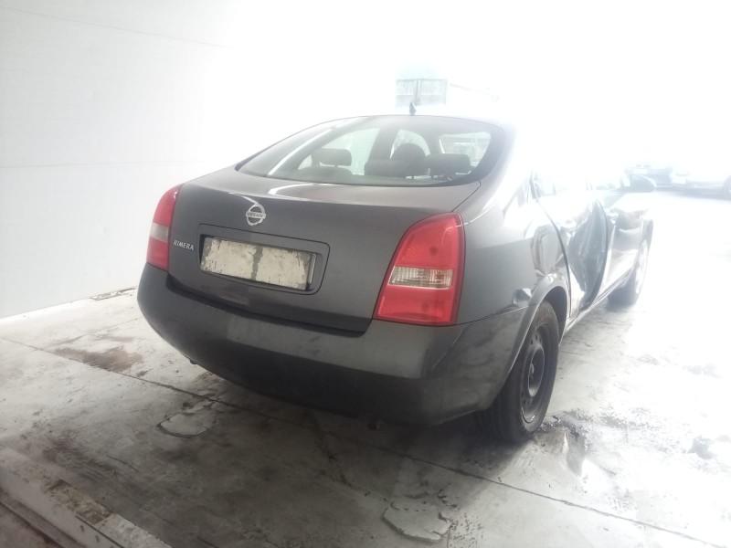 nissan primera hatchback (p12) del año 2002