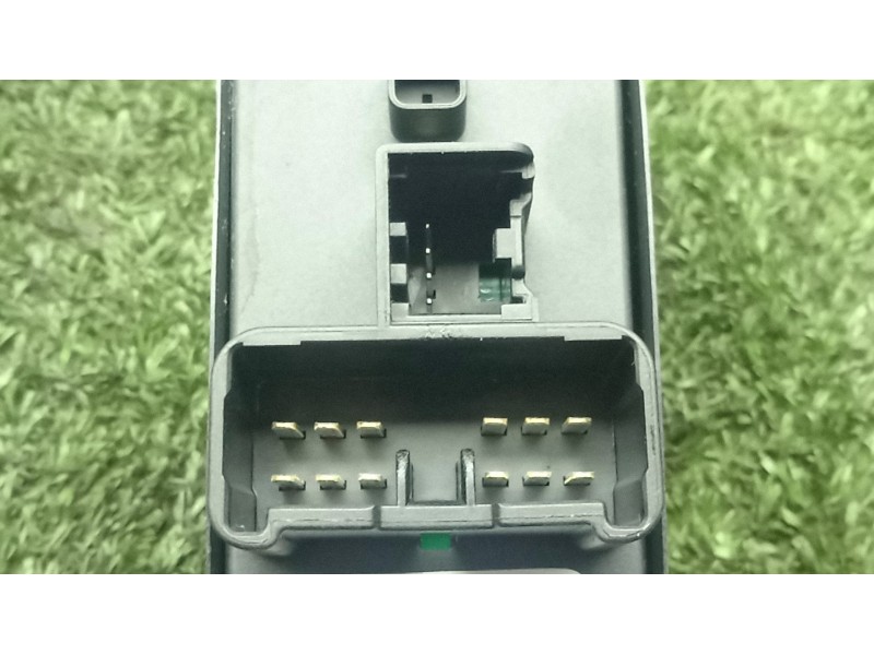 Recambio de mando elevalunas delantero izquierdo para mazda 2 (dy) 1.4 referencia OEM IAM 05074535 - DD1066350 4.BOTONES 