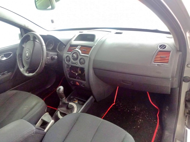 renault megane ii sedán (lm0/1_) del año 2003